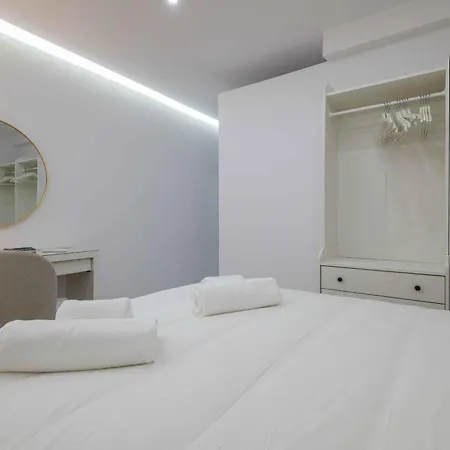 Appartement Baleeira Sea View