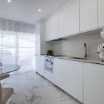 شقة Baleeira Sea View *